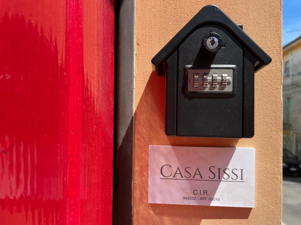 Hotel Casa Sissi Loreto Esterno foto